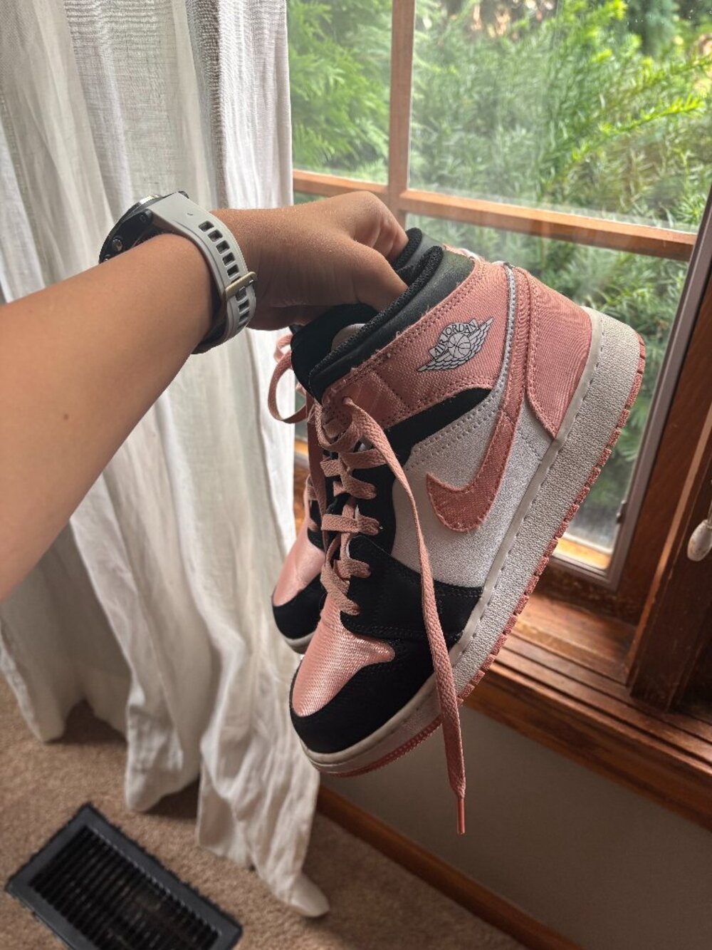 Jordan Sneakers – Size 6.5